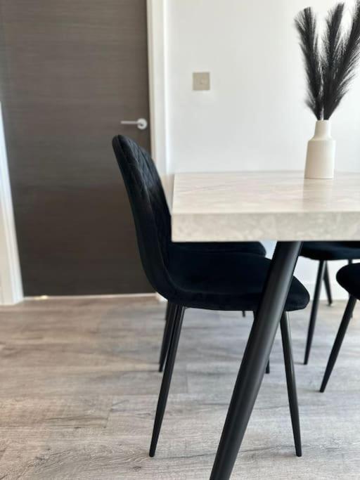 Stylish Central York Apartment Free Parking & Gym Exteriör bild