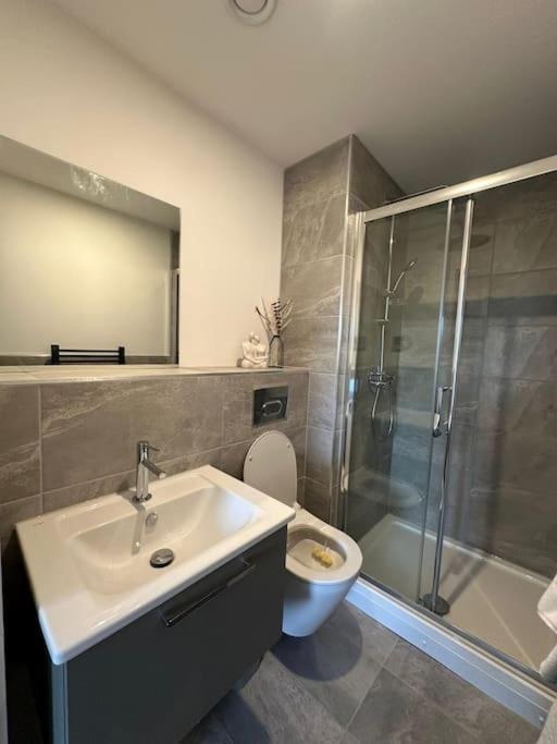 Stylish Central York Apartment Free Parking & Gym Exteriör bild